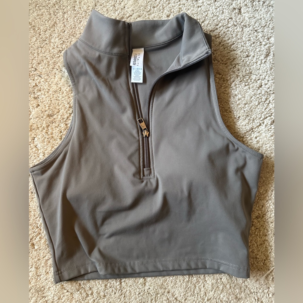 Vitality Refine Cropped Zip